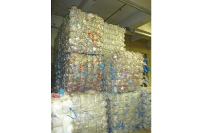 PET Bottles in bales - Clear natural color and light blue 